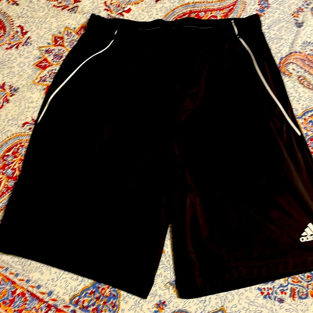 Adidas 🎾 shorts size M